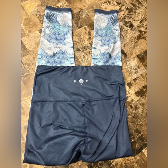 rose boreal Pants - Rose Boreal Navy and Floral Leggings size 6